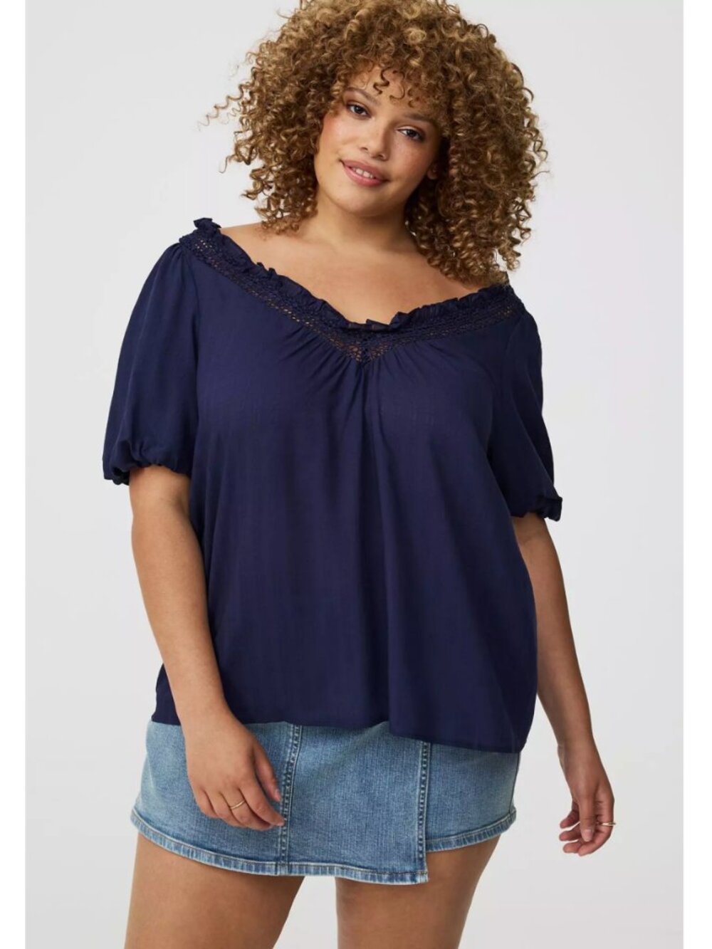 NWT Torrid 2 Crosshatch Dobby Lace-Trim Top 2X 18 20